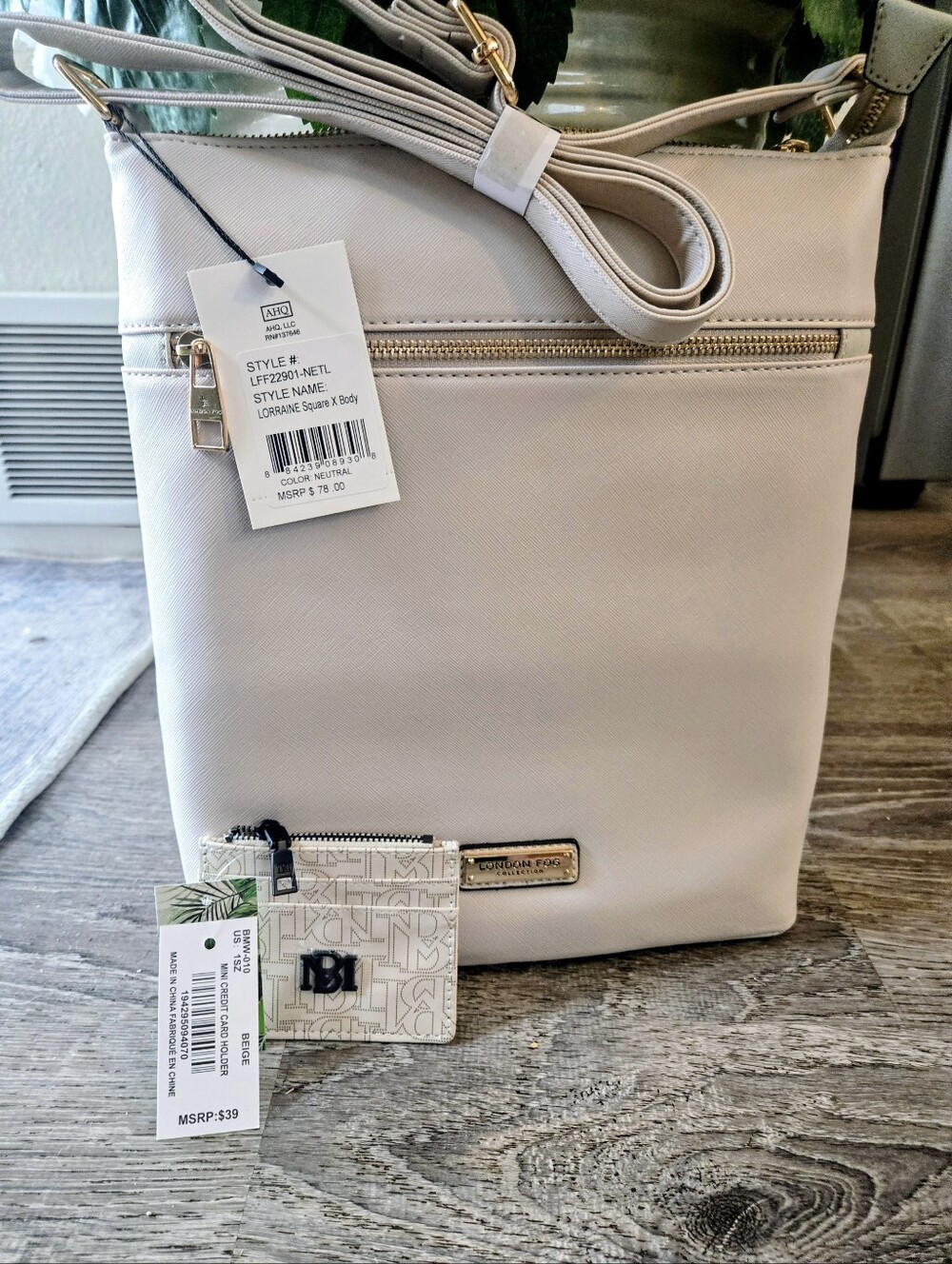 LONDON FOG Cream Crossbody Bag with Gold Hardware + Badgley MISCHKA Cardholder - Picture 1 of 8